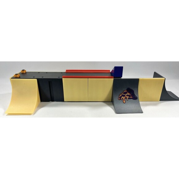 Tech Deck Spin Master Mixed Lot of Skate Park Ramps and Boards with Accessories - Picture 14 of 15